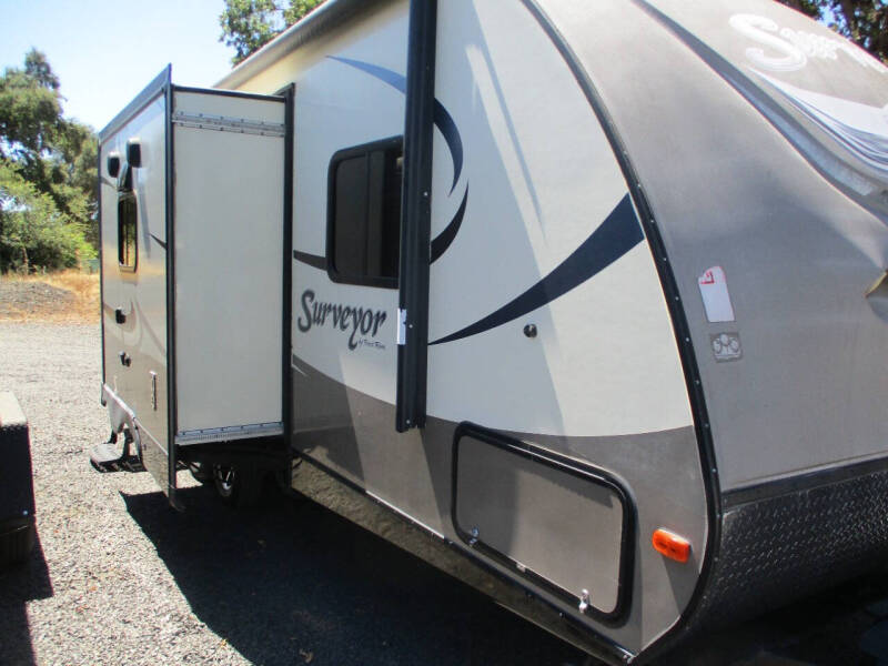 2016 Forest River Surveyor