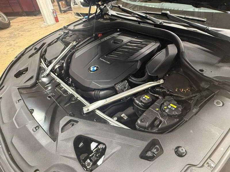 2020 BMW 8 Series 840i