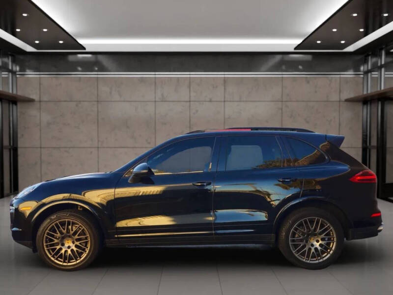 2018 Porsche Cayenne Platinum Edition