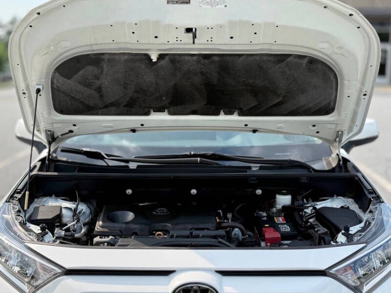 2020 Toyota RAV4 XLE
