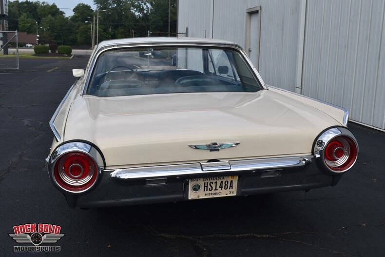 1962 Ford Thunderbird
