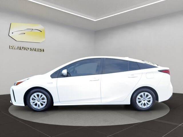 2021 Toyota Prius LE