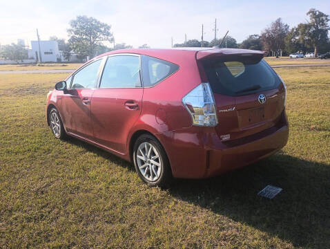 2013 Toyota Prius v Five