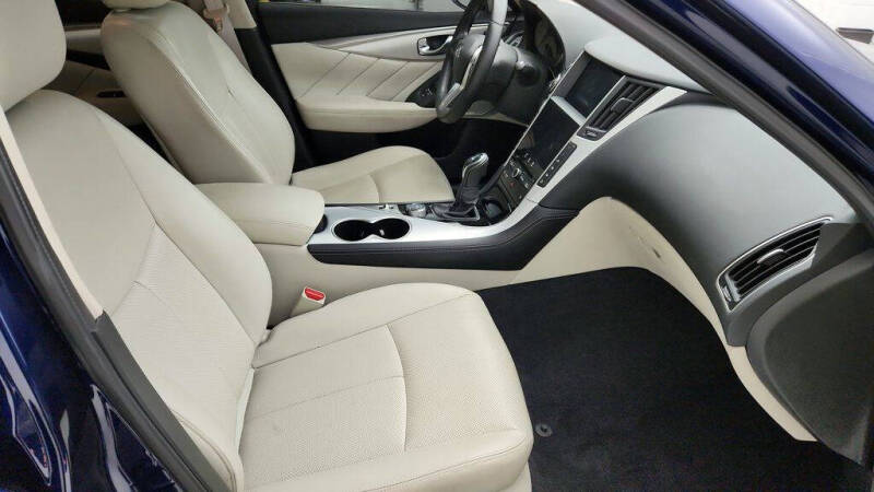 2023 Infiniti Q50 Luxe