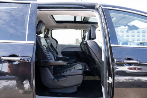 2018 Chrysler Pacifica Hybrid Limited