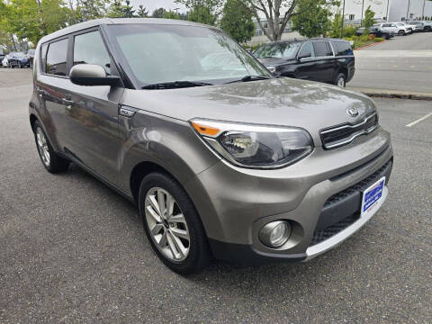 2017 Kia Soul +