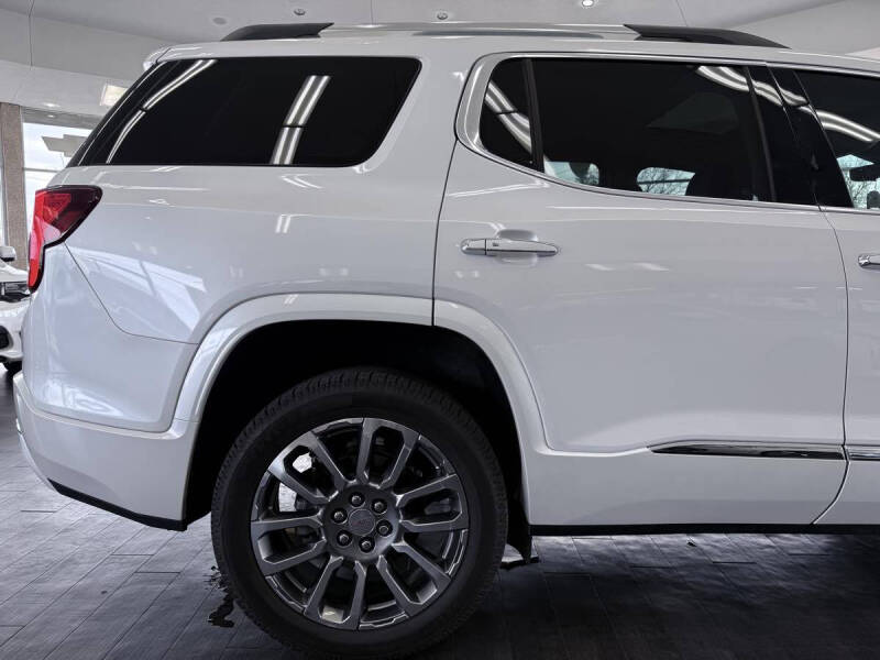 2022 GMC Acadia Denali