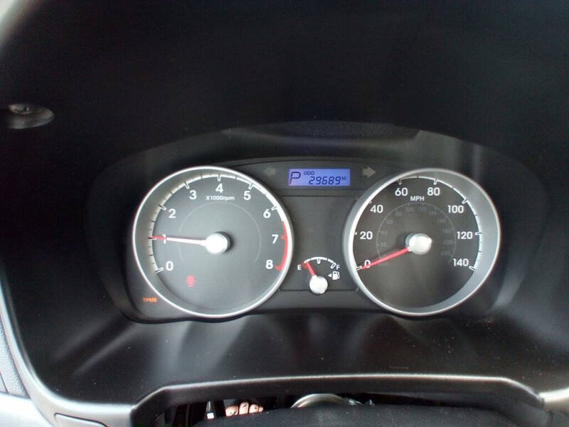 2011 Hyundai Accent GL