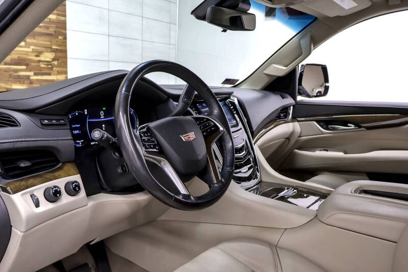 2020 Cadillac Escalade Luxury