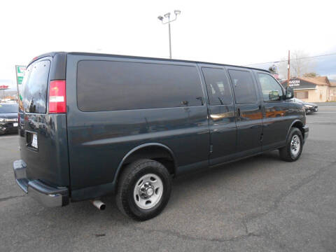 2017 Chevrolet Express LT 3500