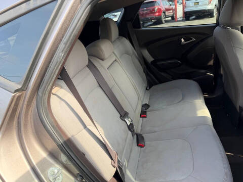 2011 Hyundai Tucson GL