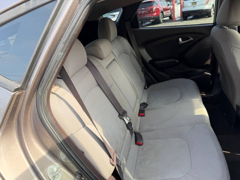 2011 Hyundai Tucson GL
