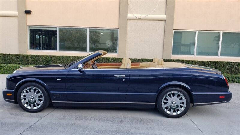 Bentley Azure's photo