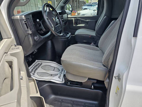 2017 Chevrolet Express 2500