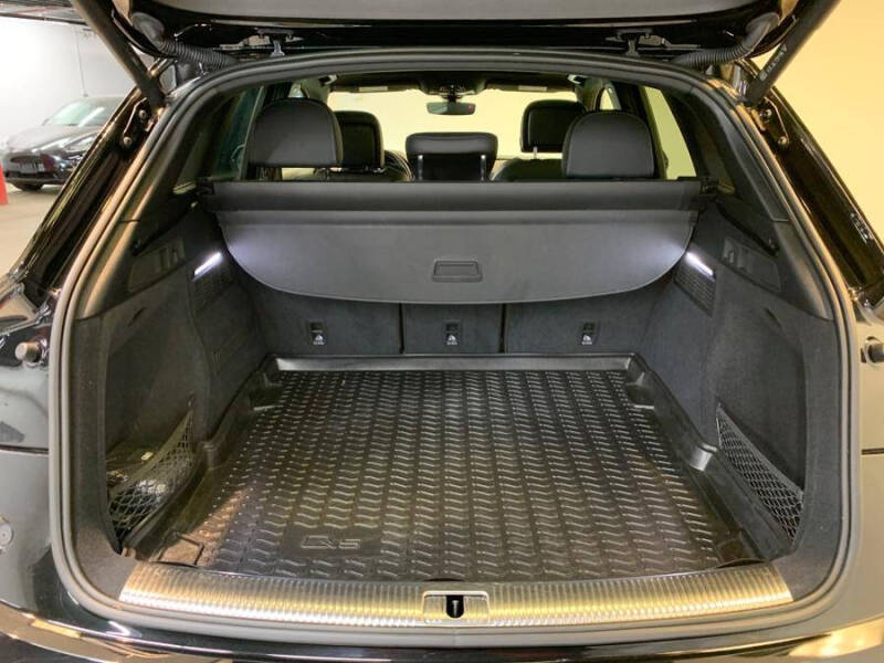 2022 Audi SQ5 3.0T quattro Premium Plus