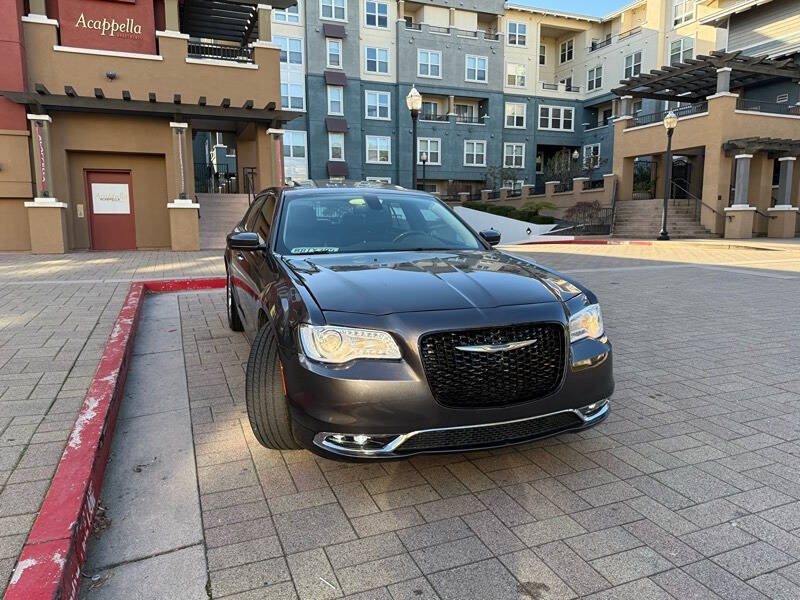 2016 Chrysler 300 C