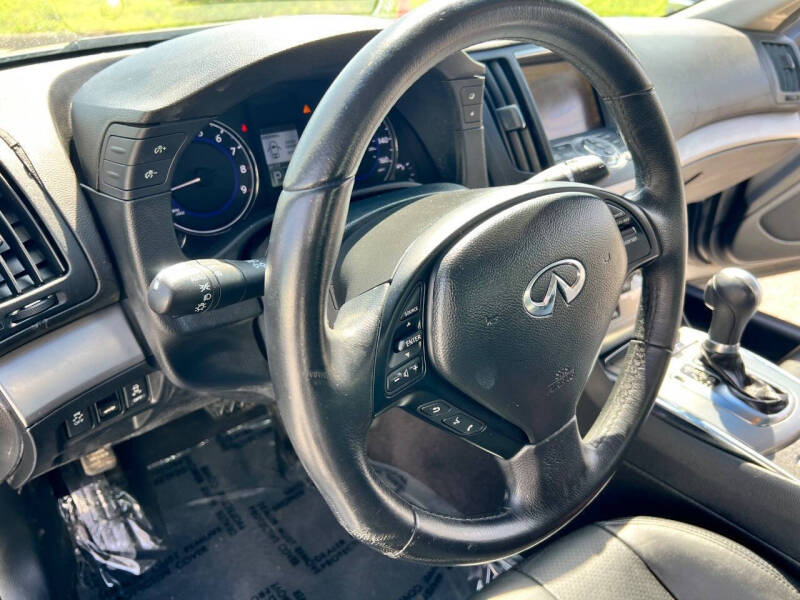 2011 Infiniti G37 Coupe x