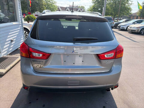 2013 Mitsubishi Outlander Sport LE