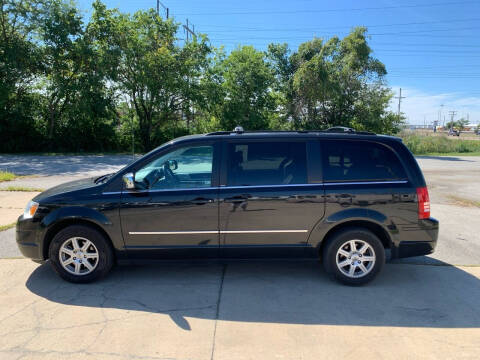 2010 Chrysler Town and Country for sale at Elite Auto Plaza in Springfield IL