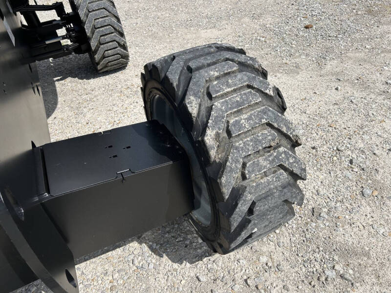 2017 Genie 65' Manlift