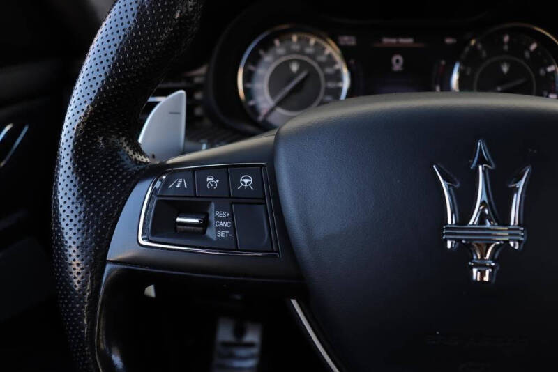 2022 Maserati Quattroporte Modena