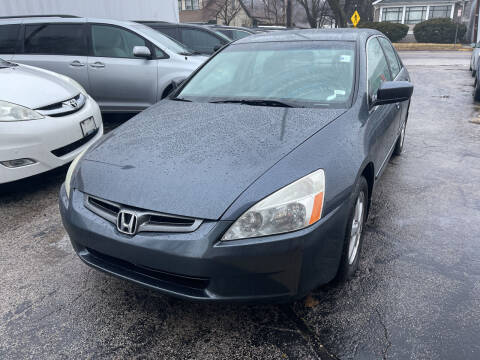 2004 Honda Accord for sale at Best Deal Motors in Saint Charles MO