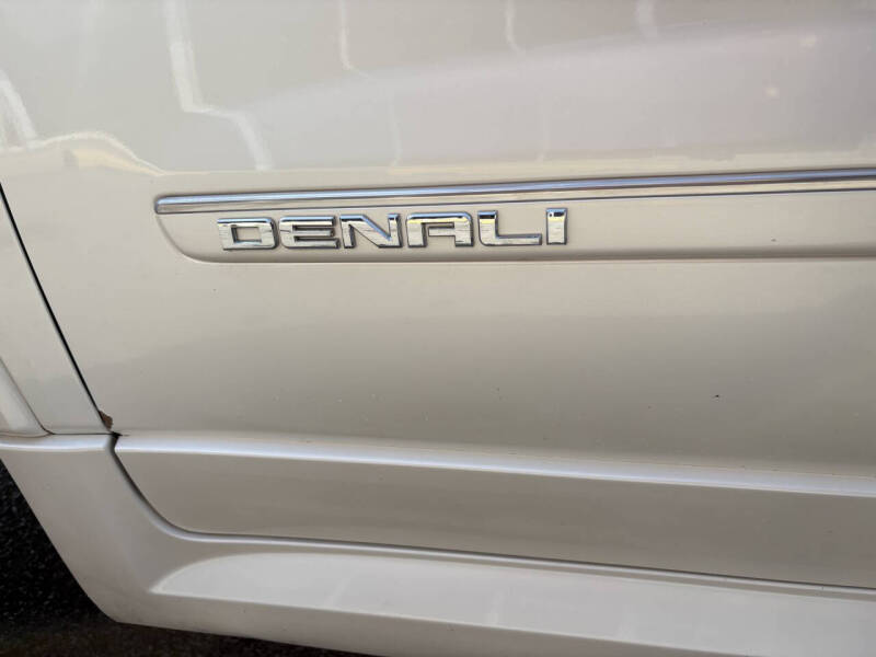 2012 GMC Acadia Denali