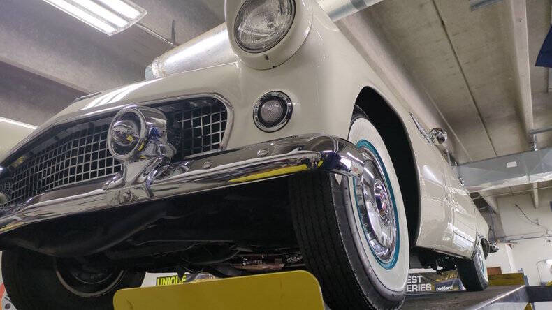 1956 Ford Thunderbird