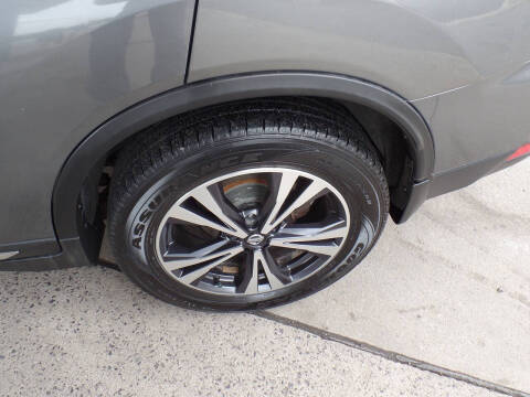 2017 Nissan Rogue SL