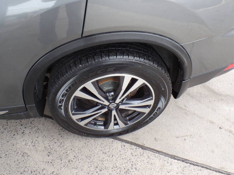 2017 Nissan Rogue SL