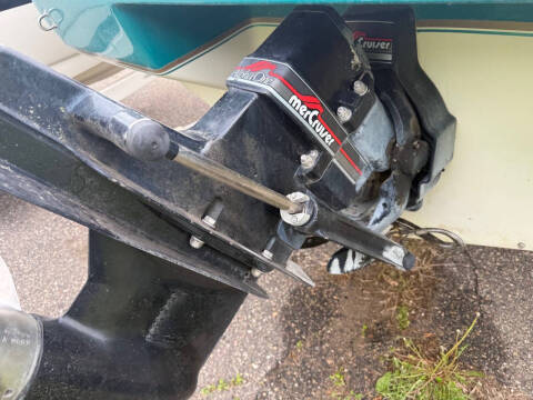 1995 Rinker 18 bowrider