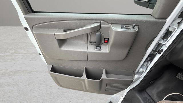 2024 GMC Savana 2500