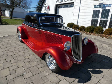 1933 Ford Custom Deluxe
