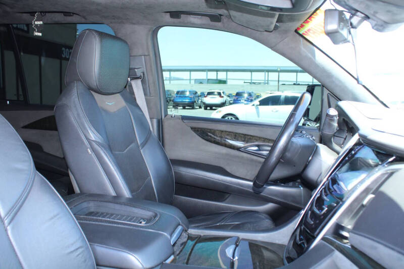 2019 Cadillac Escalade Platinum