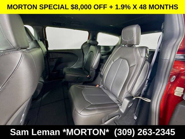 2026 Chrysler Pacifica Select