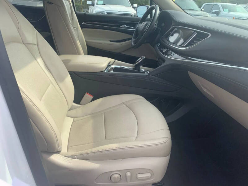 2021 Buick Enclave Essence