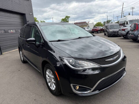 2020 Chrysler Pacifica Touring L