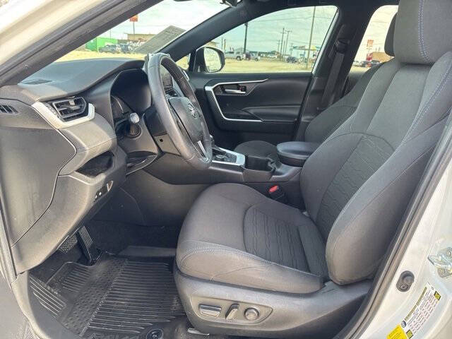 2023 Toyota RAV4 Hybrid SE