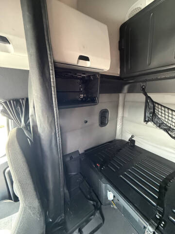 2021 Freightliner Cascadia