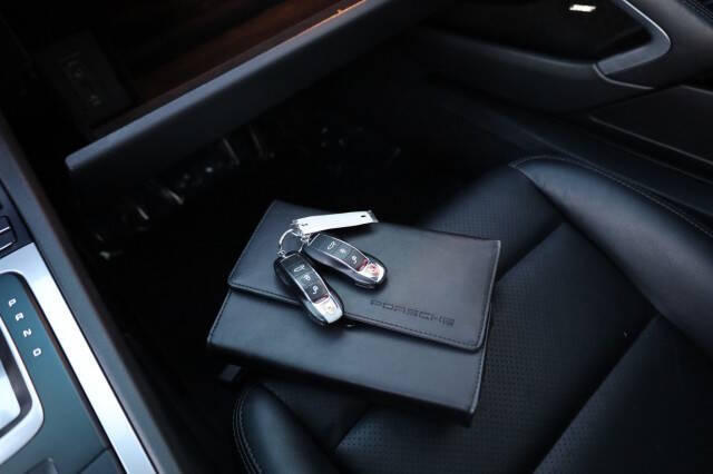 2017 Porsche 911 Carrera 4