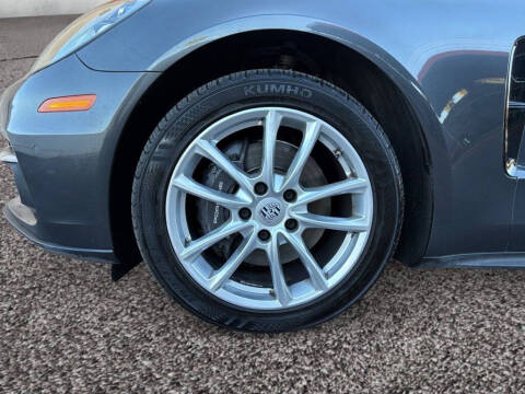 2019 Porsche Panamera 4