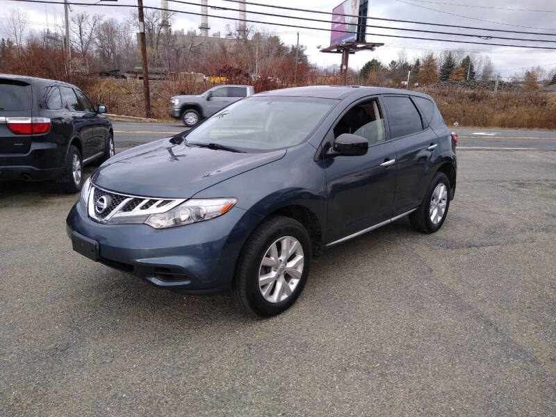 Nissan Murano's photo