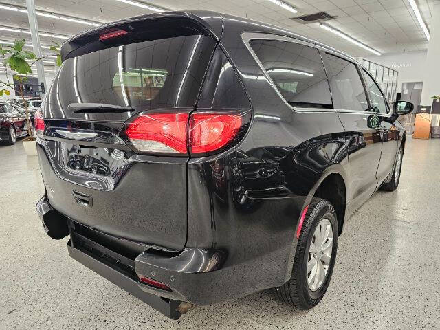 2017 Chrysler Pacifica Touring
