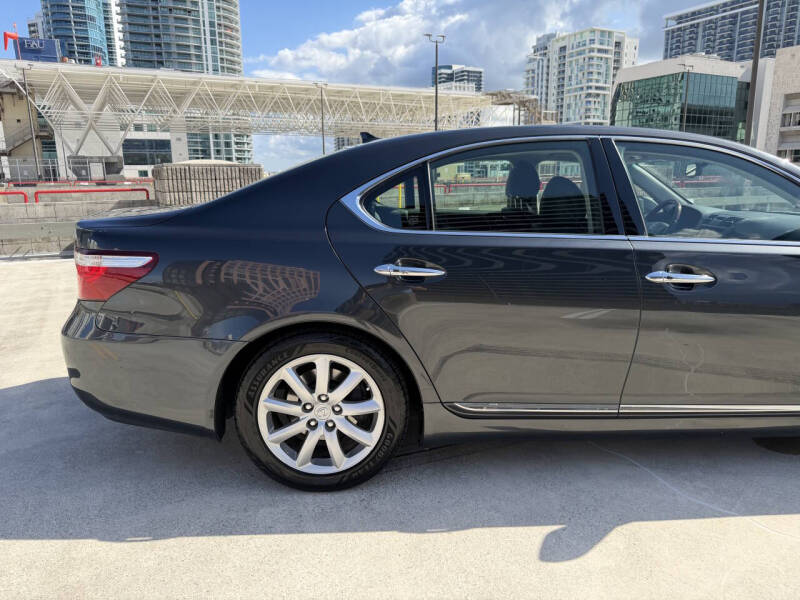 2007 Lexus LS 460