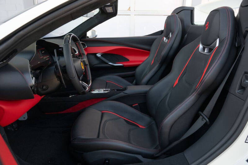 2024 Ferrari 296 GTS