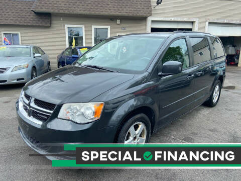 2012 Dodge Grand Caravan for sale at Global Auto Finance & Lease INC in Maywood IL