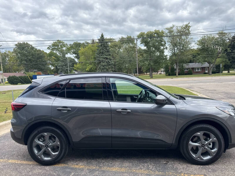 2025 Ford Escape ST-Line Select