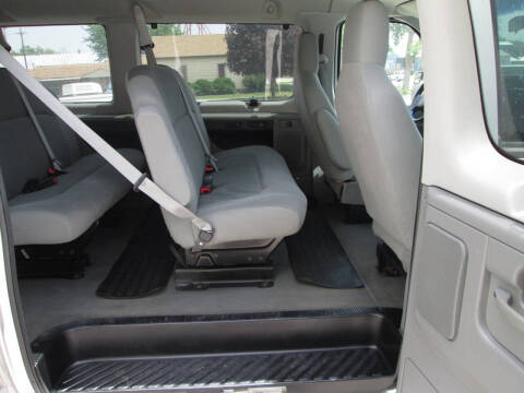 2010 Ford E-Series E-350 SD XLT