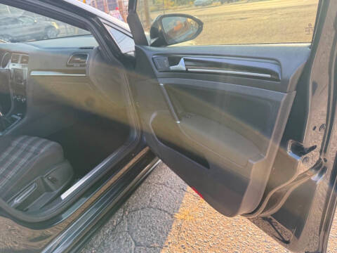 2016 Volkswagen Golf GTI S