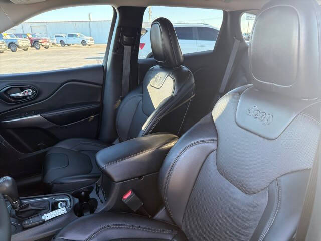 2022 Jeep Cherokee Latitude Lux